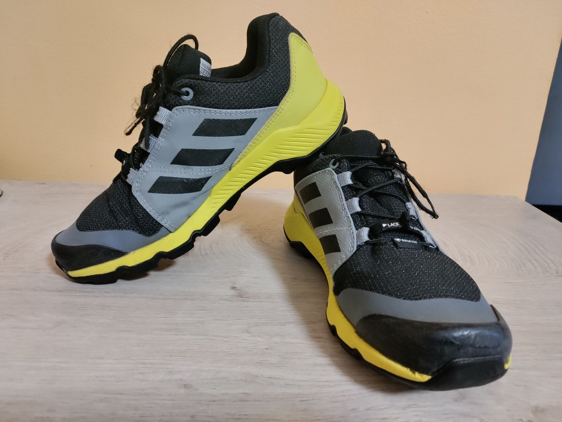 Кросівки Terrex Adidas оригінал, розмір 36,5