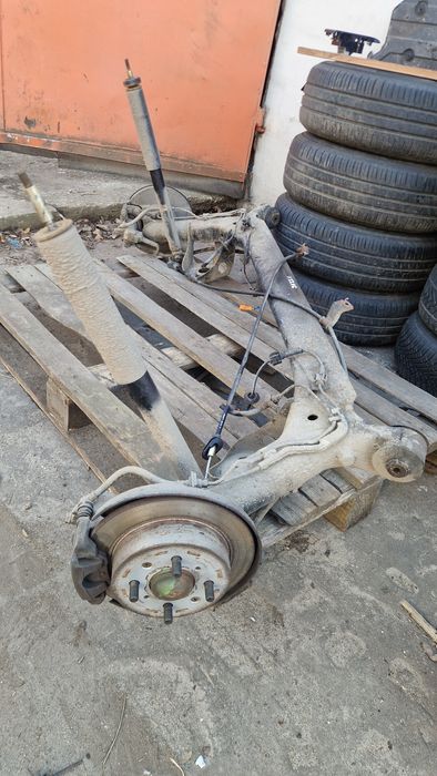 Belka zawieszenia tył oś tylna Honda Jazz II 02-08 TARCZE kompletna