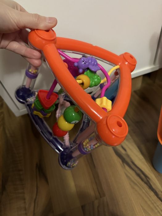 Дитячі іграшки для малючків