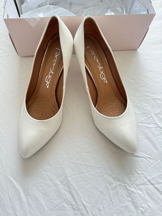 Suknia ślubna plus welon