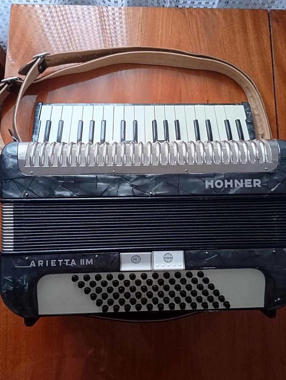 Akordeon Hohner, model Arietta IIM.