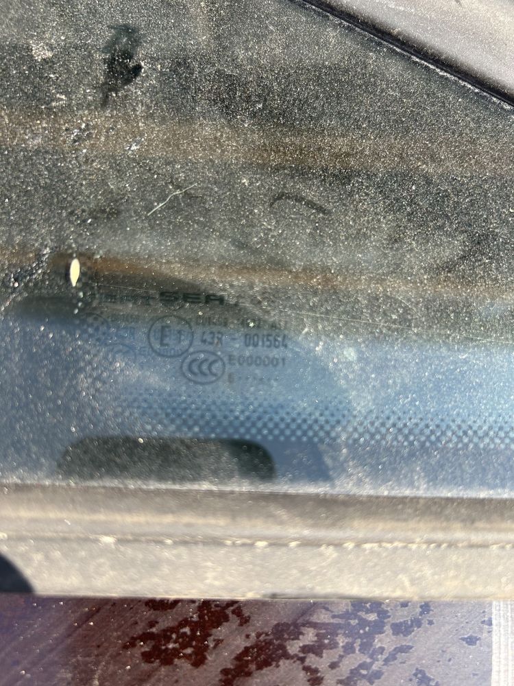 Seat Leon 5f0 szyba szybka trójkątna prawa przód