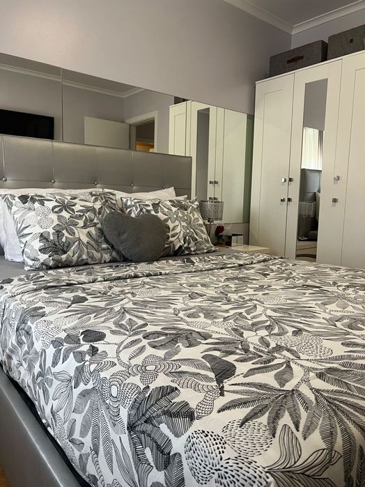 Um quarto perfeito para arrendar em Queluz Belas