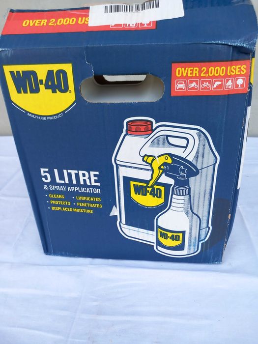 WD 40 z spryskiwaczem 5 Litrów