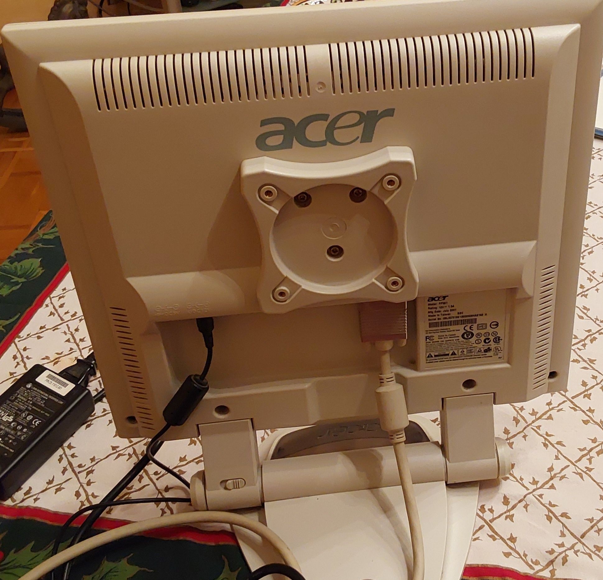 Монитор Acer FP581 15-дюйм ЖК ультратонкий