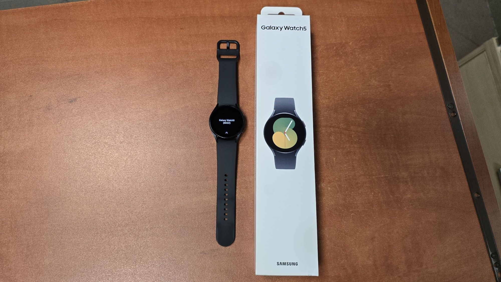 Samsung Galaxy Watch 5 40mm grafitowy, stan db