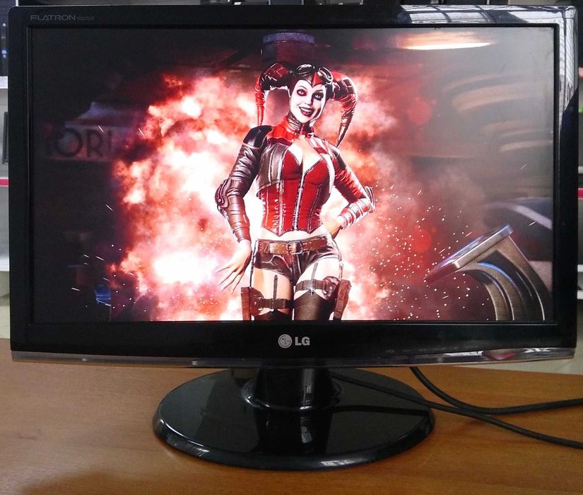 Монитор 21.5" LG W2253S FullHD (VGA/D-Sub) + шнуры