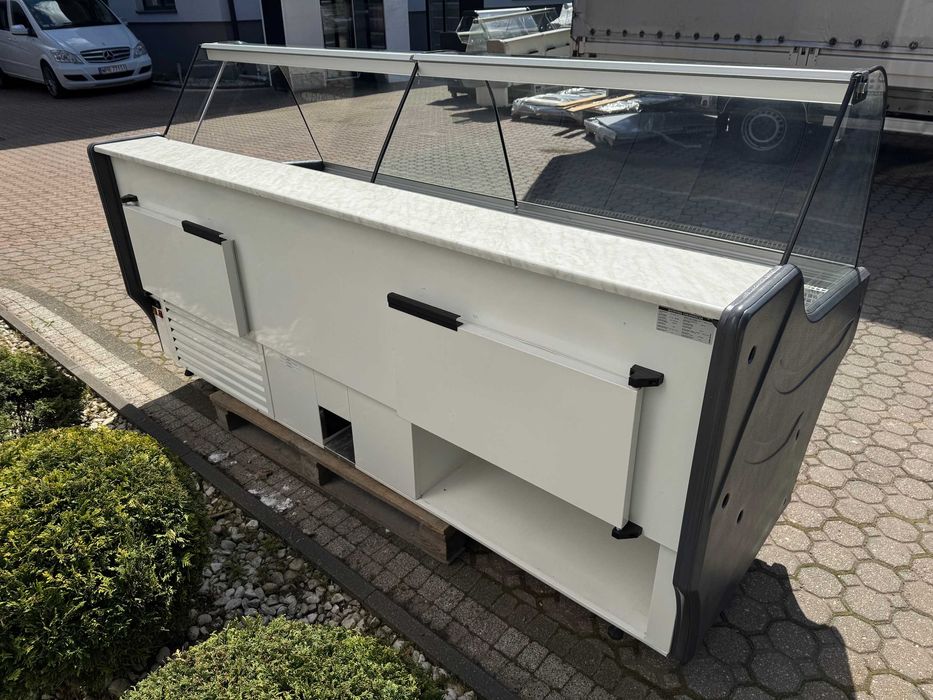 Lada witryna chłodnicza COLD dł. 2.5 m i inne urządzenia. GWARANCJA!!!