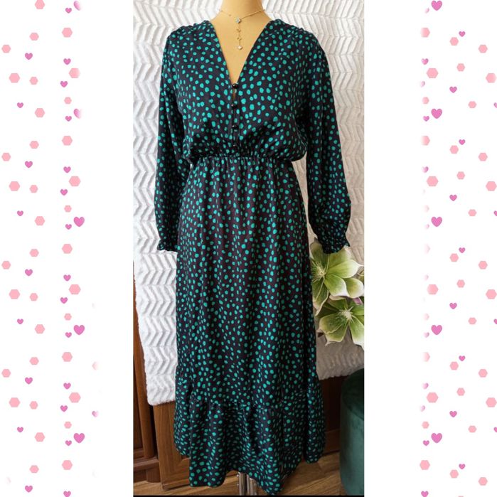 Sukienka w kropki maxi bufiaste rękawy rozporek falbanka wiskoza butik