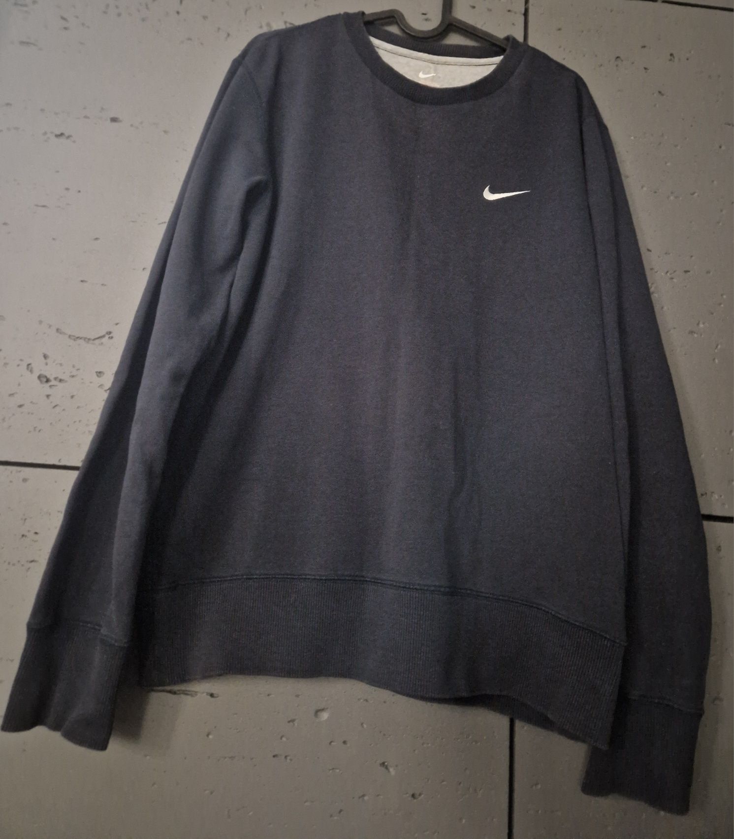 Granatowa bluza Nike r. M