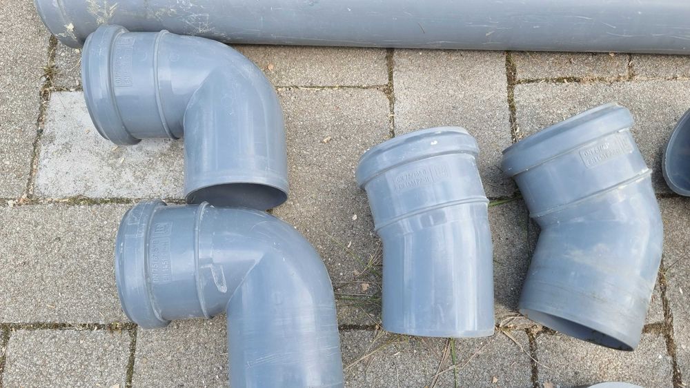 Rura kanalizacyjna wentylacyjna 75 mm rury kolanka, redukcje, zaślepki