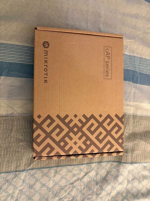 WIFI MikroTik cAP ax (cAPGi-5HaxD2HaxD) майже новий