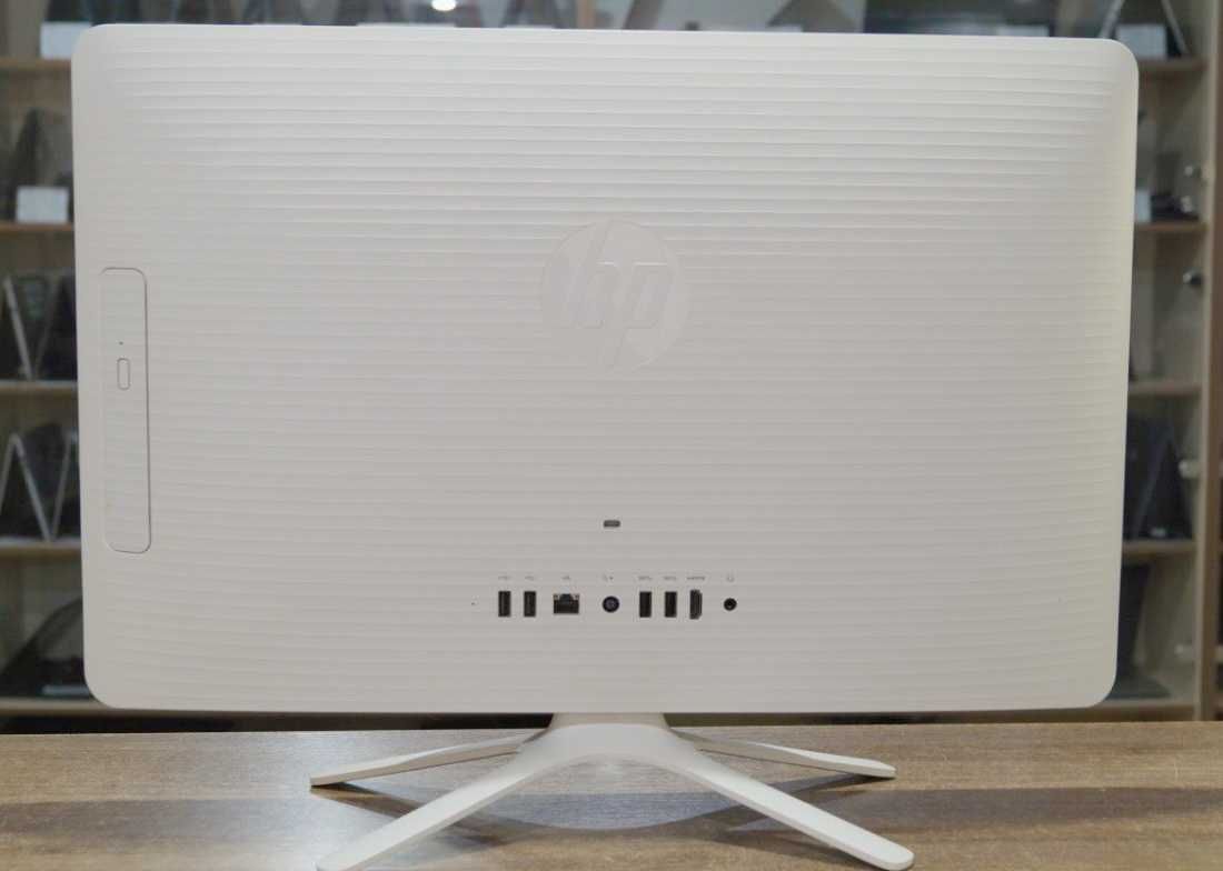Моноблок HP All in One 22(FullHD IPS/Core i3-7100U/RAM 8/SSD 240)TVOYO