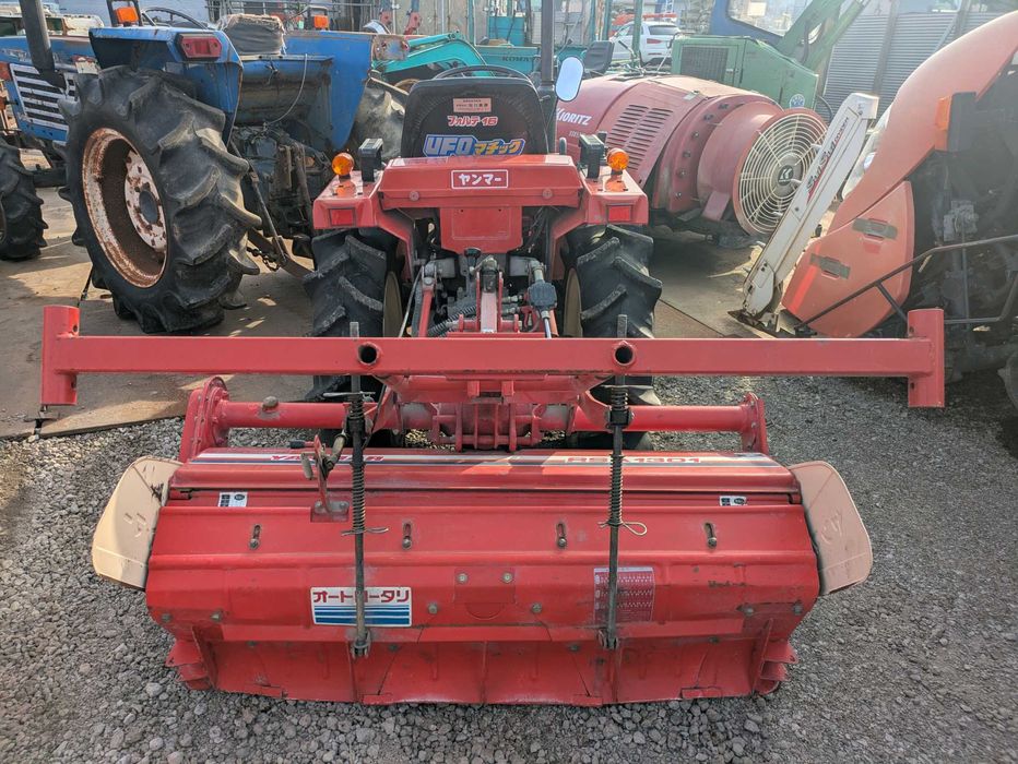 Traktor Yanmar F16D – mocny i kompaktowy traktor 4×4