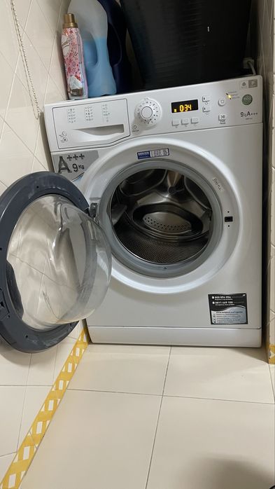 Máquina Lavar Roupa Ariston Hotpoint - Muito Económica