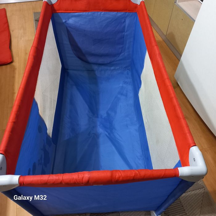 Продам детский манеж.