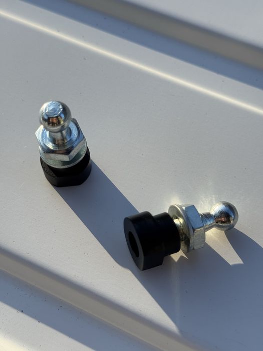 Амортизатори капота Sprinter 907,910