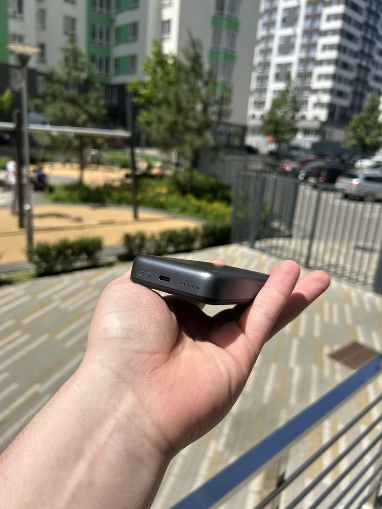 Безпровідний павербанк UGREEN PB561 10000mAh 20W MagSafe