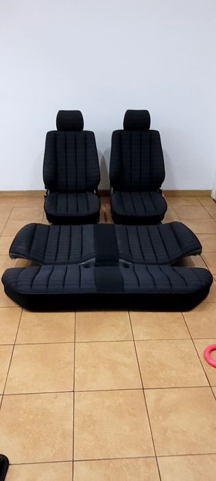 Sprzedam komplet foteli do mercedesa  190