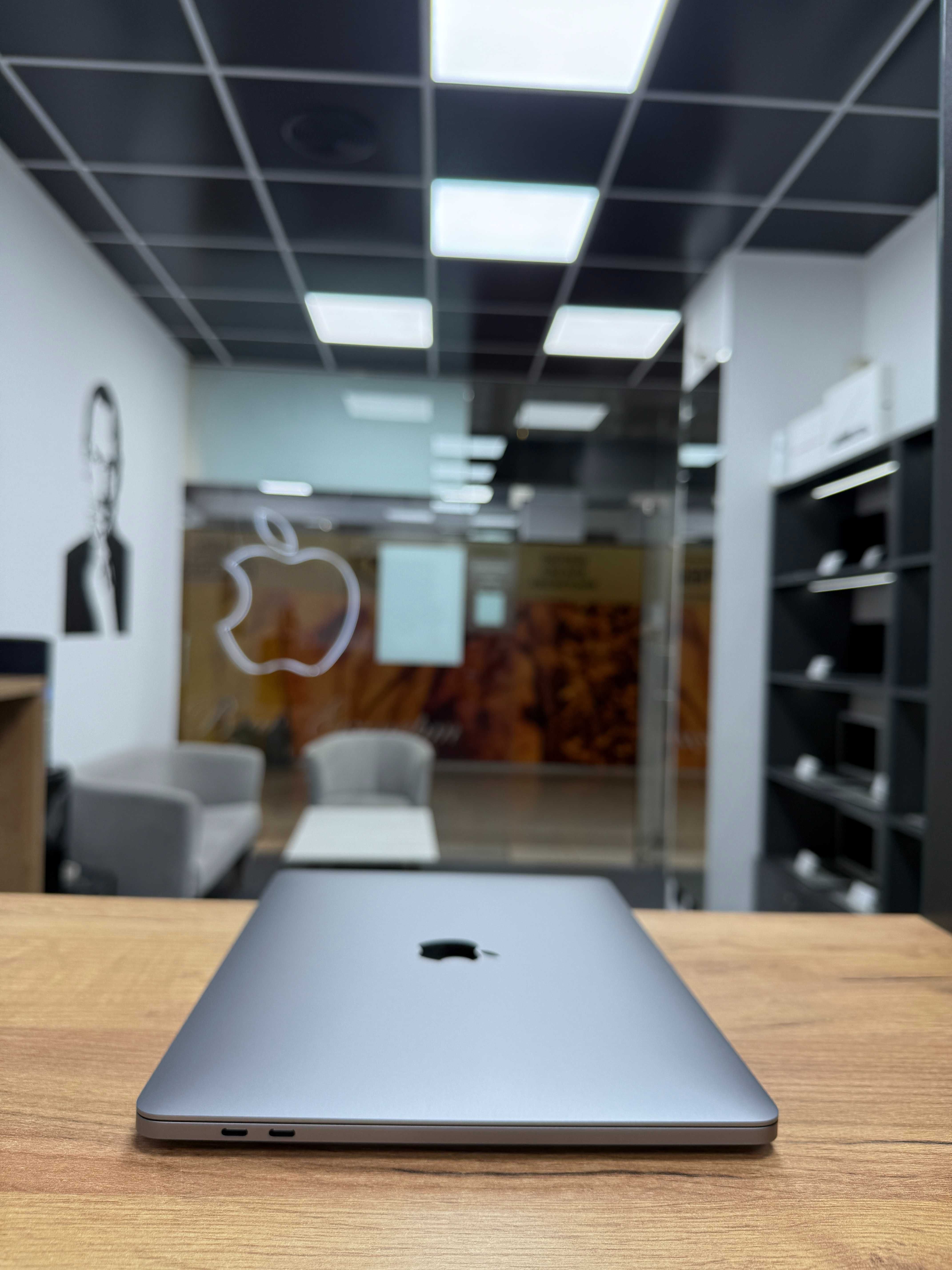 Macbook Pro 2020 (M1/ 8gb/ 256 ssd)