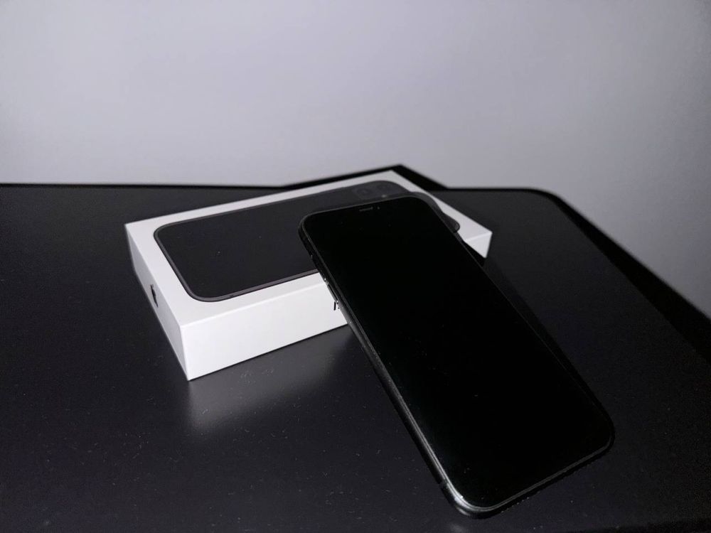 Apple iPhone 11 64GB Black