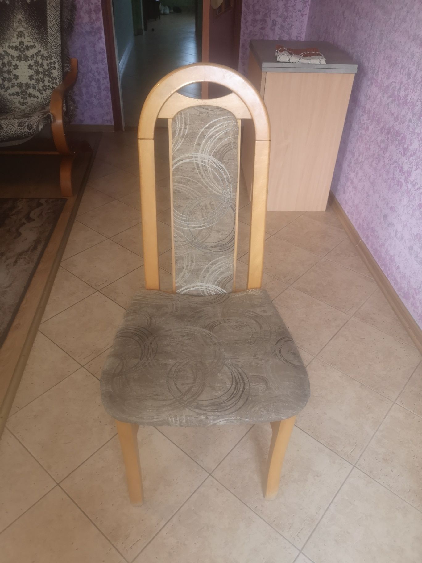 Krzesła do pokoju gościnnego
