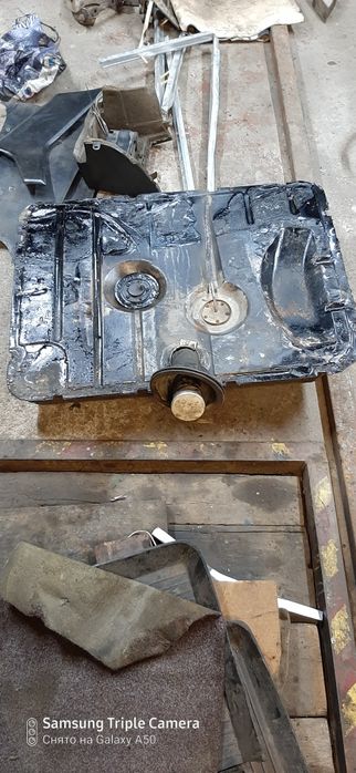 Продам бак на моквич