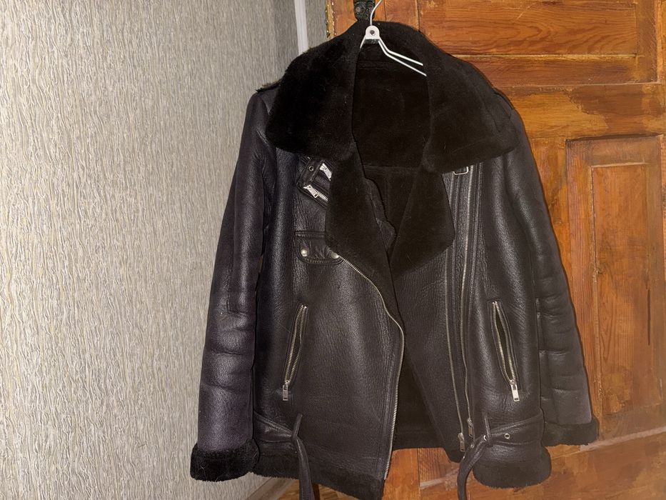 Дубленка зимова ,чорна, р. М