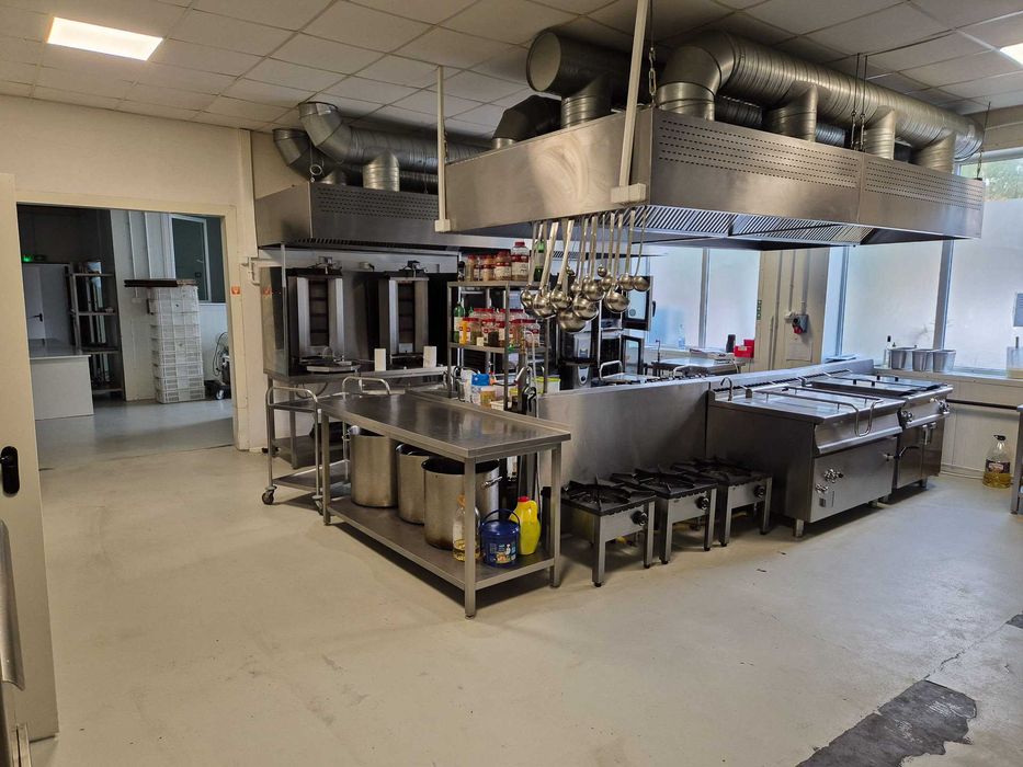 Hala produkcyjna do wynajęcia w pełni wyposażona - catering / kuchnia