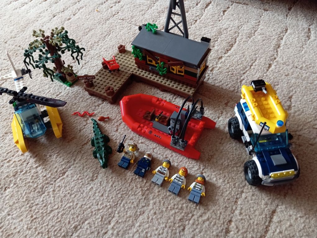 Lego city 60068 схованка злочинців на болоті