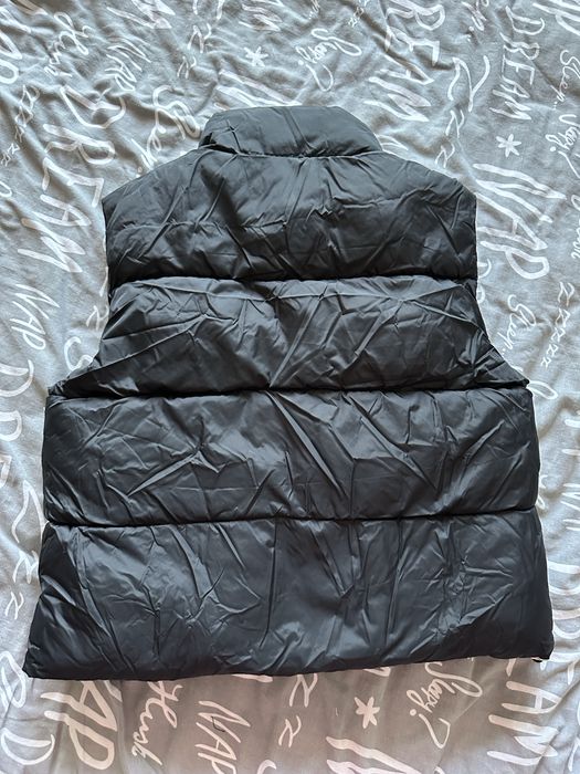 Безрукавка як для хлопчика так і для дівчинки