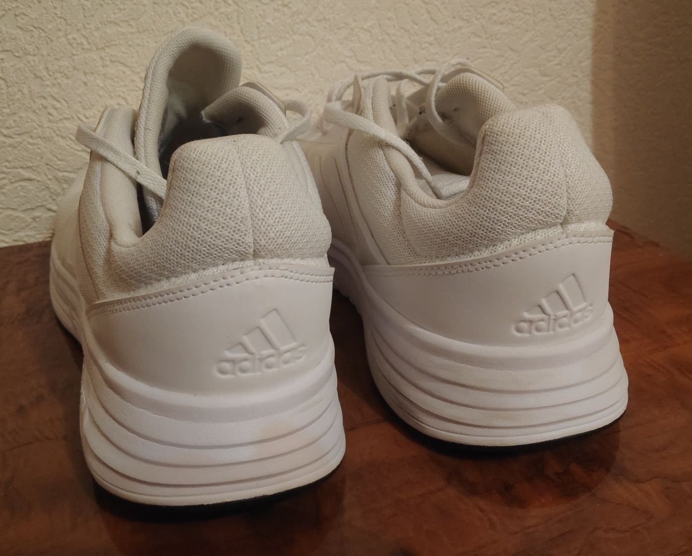 Кроссовки Adidas 48 размер.