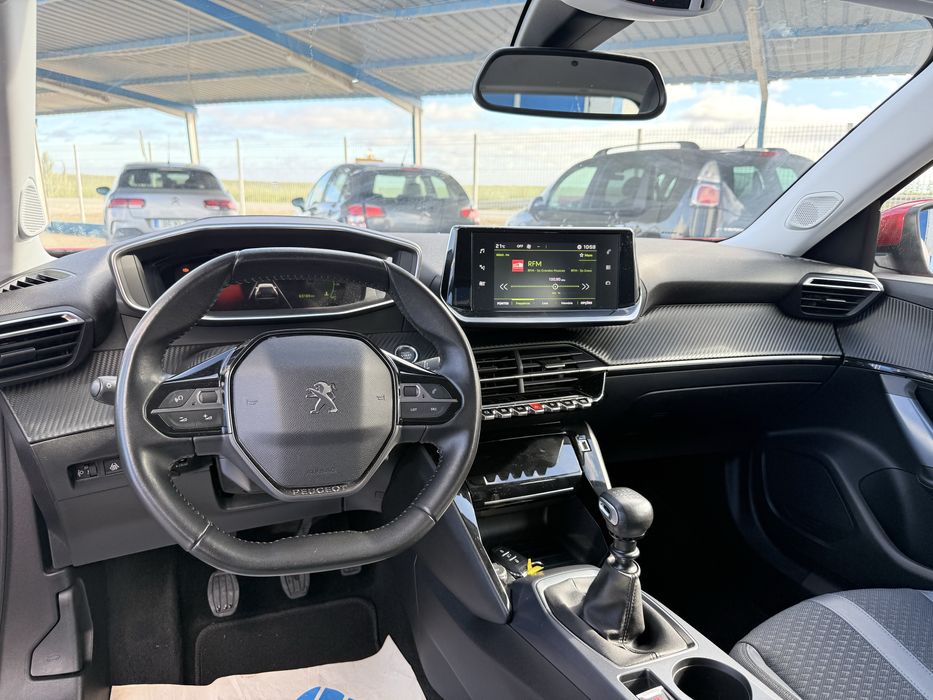 Peugeot 2008 - 1.2 puretech 130