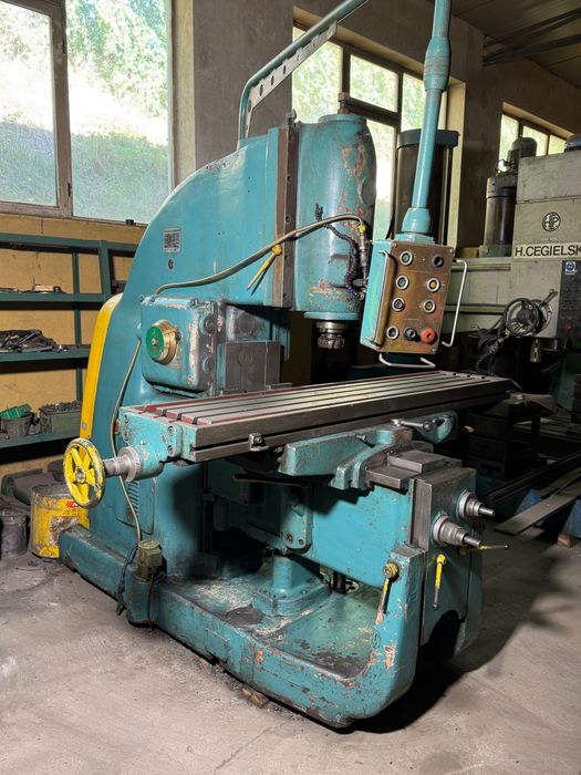 Frezarka uniwersalna JOTES do metalu