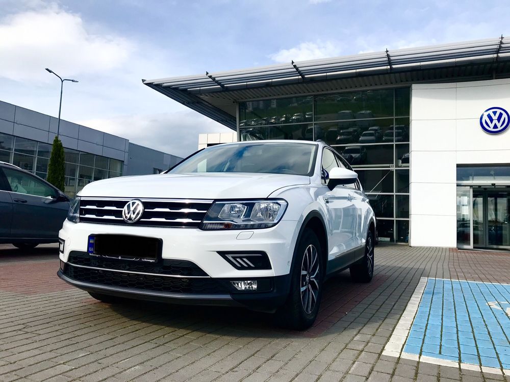 Задні Передні  праві Графітові і  Білі двері ‼️Tiguan Allspace ‼️