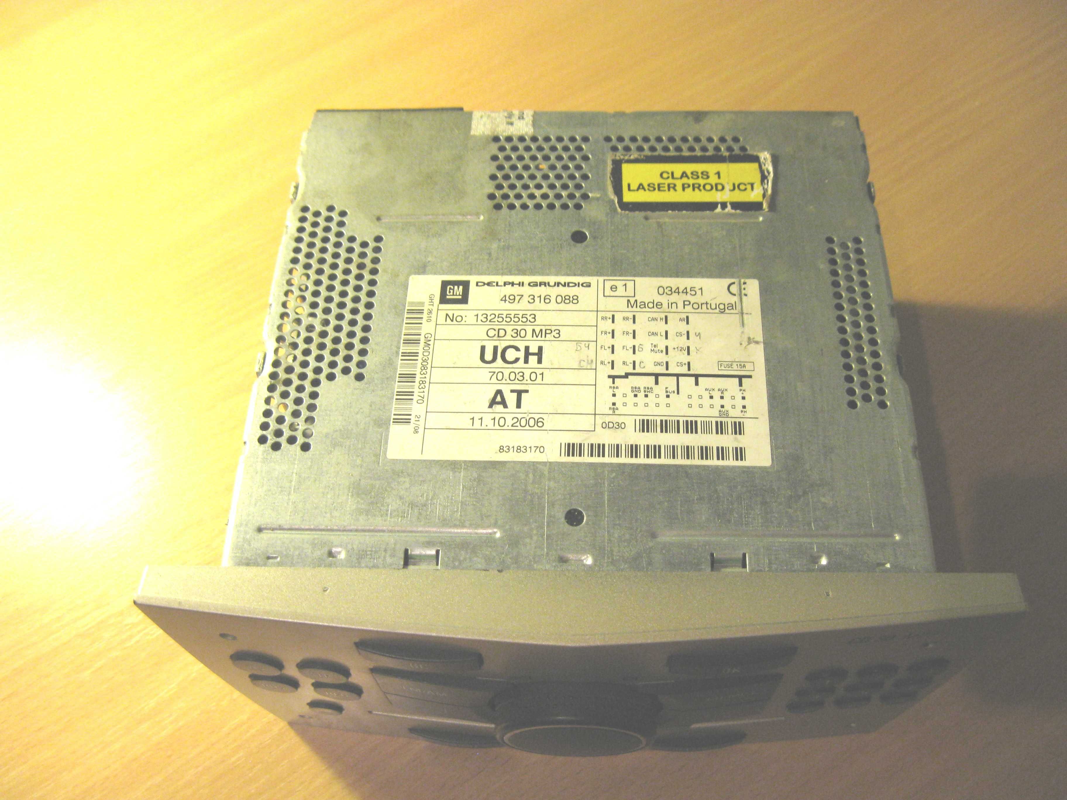 Програвач компакт дисків CD30 MP3 від штатної магнітоли DELPHI-GRUNDIG