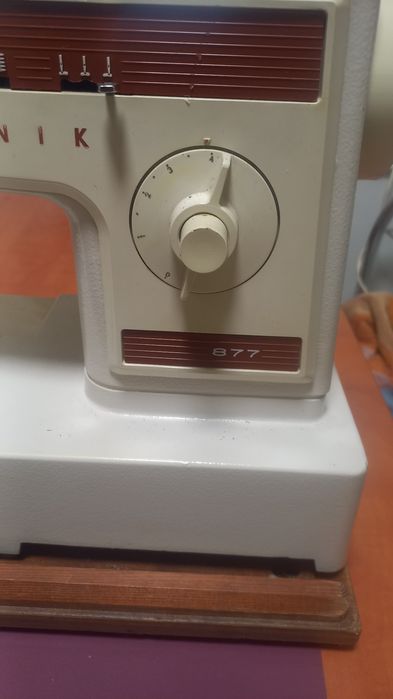 Maszy do szycia Łucznik 877 walizkowa