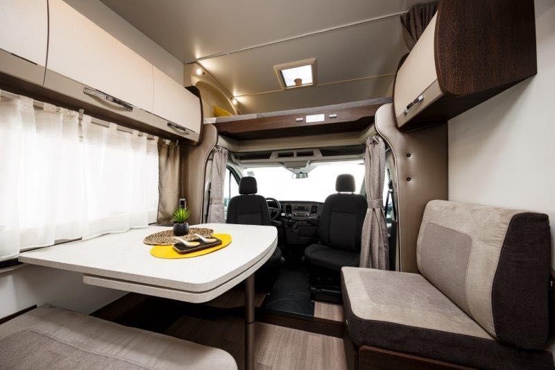 Nowy Kamper do wynajęcia 2025r/Legionowo/Krotki, zimowy