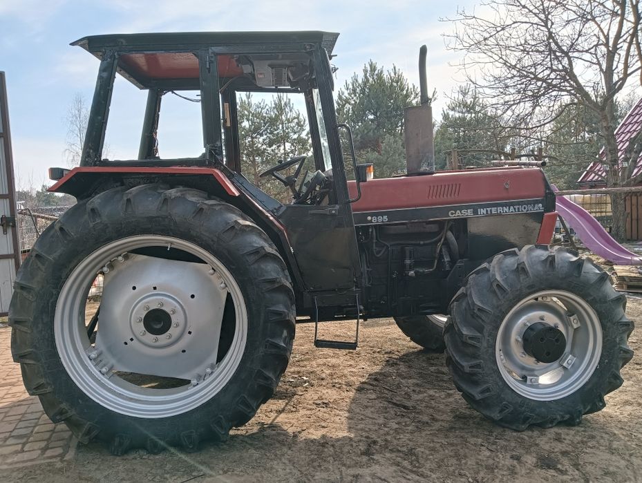 Case international 895