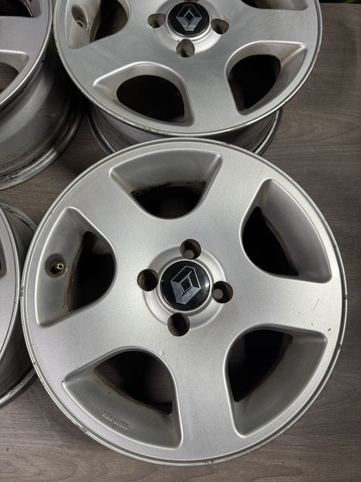 Диски 4*100R15 Renault logan,megane2,clio