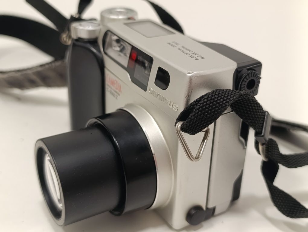 Aparat cyfrowy OLYMPUS C-2000 2mp f/2.0 MANUAL vintage retro CCD 100%