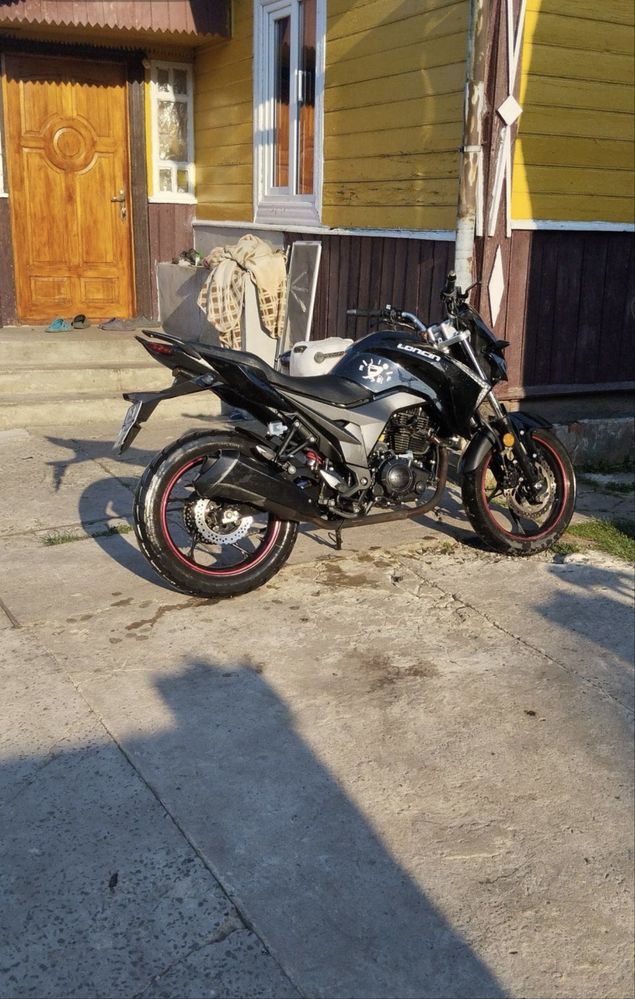 Продам   Мотоцикол Loncin250