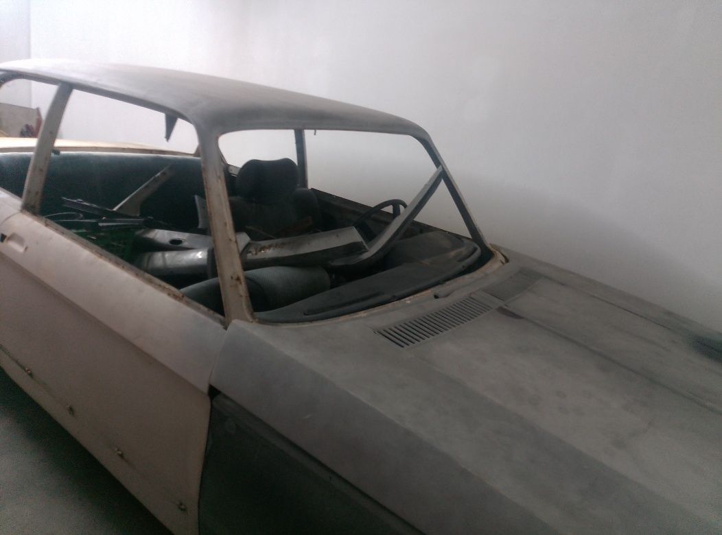 BMW 1502 para restauro