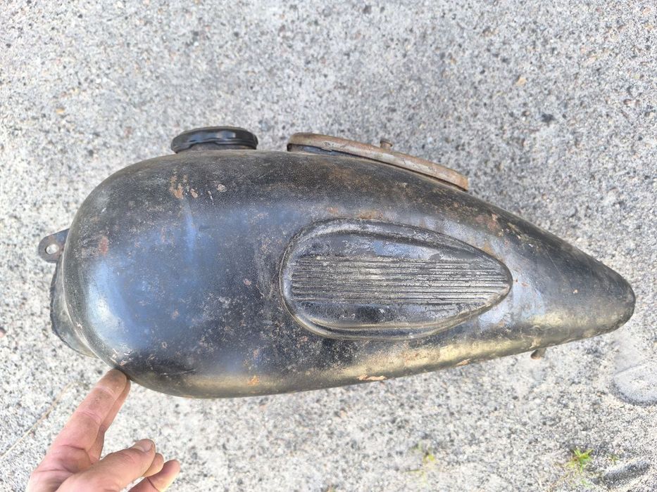 Продам баки крапелька на К750