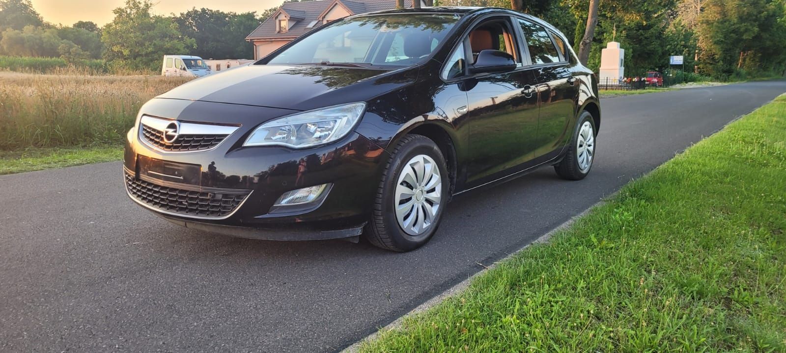 Opel Astra J 1.6b 2010r