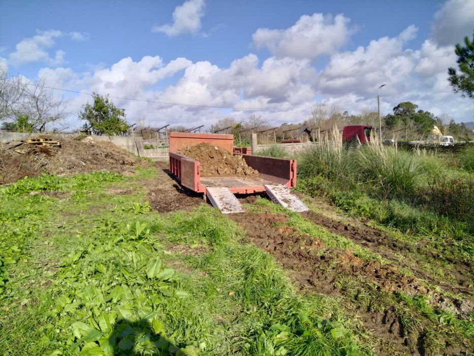 Terra preta, estrume Cavalo ou bovino, fertilizante natural orgânico.