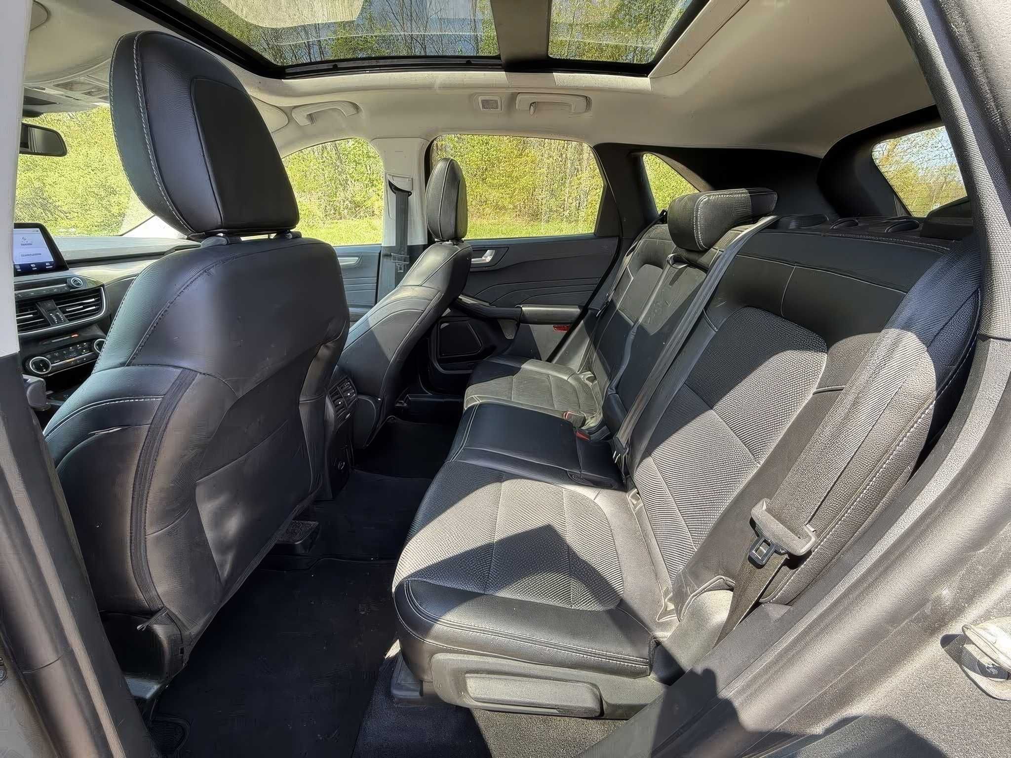 2022 Ford Escape Titanium