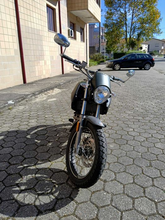 UM Scrambler 125cc