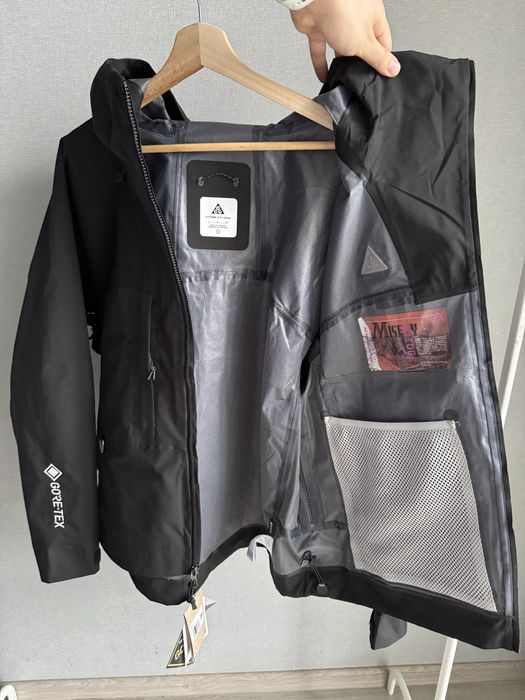 Куртка Nike ACG Gore-Tex 2025