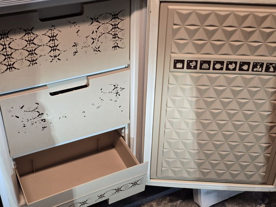 Sprzedam zamrażarke Pingwin 100